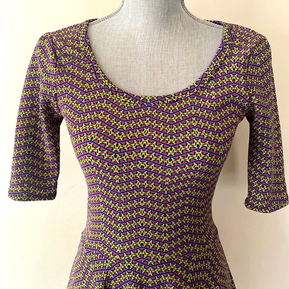 LuLaRoe “NICOLE” FIT-AND-FLIRT MIDI DRESS SIZE EXTRA SMALL 🌟NWOT🌟 - Picture 5 of 16